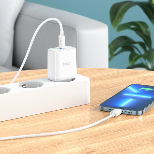Зарядный конвертер Hoco C104A stage single port PD20W charger (EU) - White