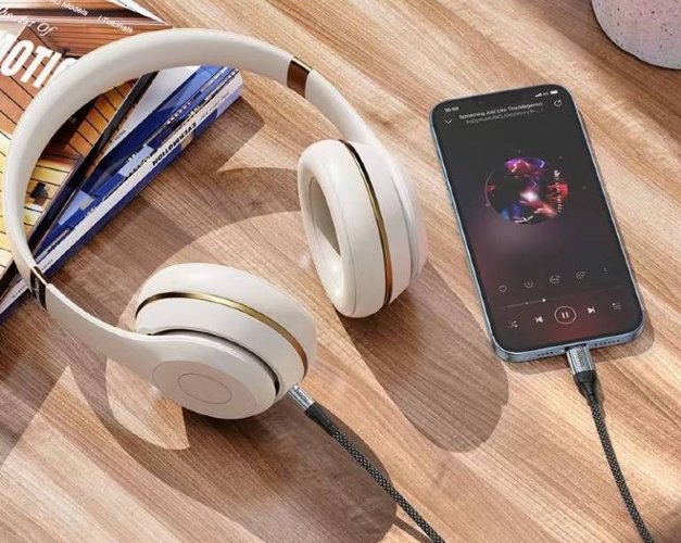Аудиопереходник Hoco UPA26 fresh digital audio coversaion cable IP - Черный