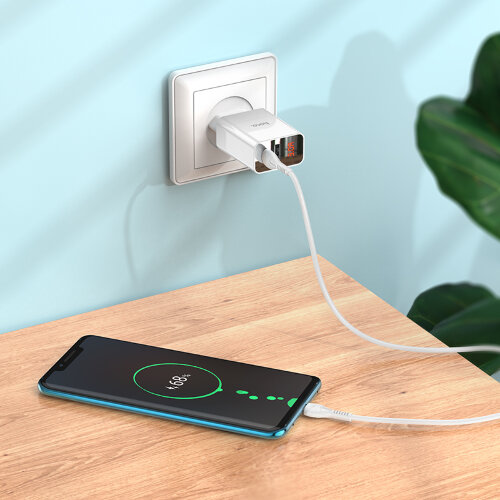 Зарядка Hoco C100A PD20W+QC3.0 charger with digital display(EU) - White